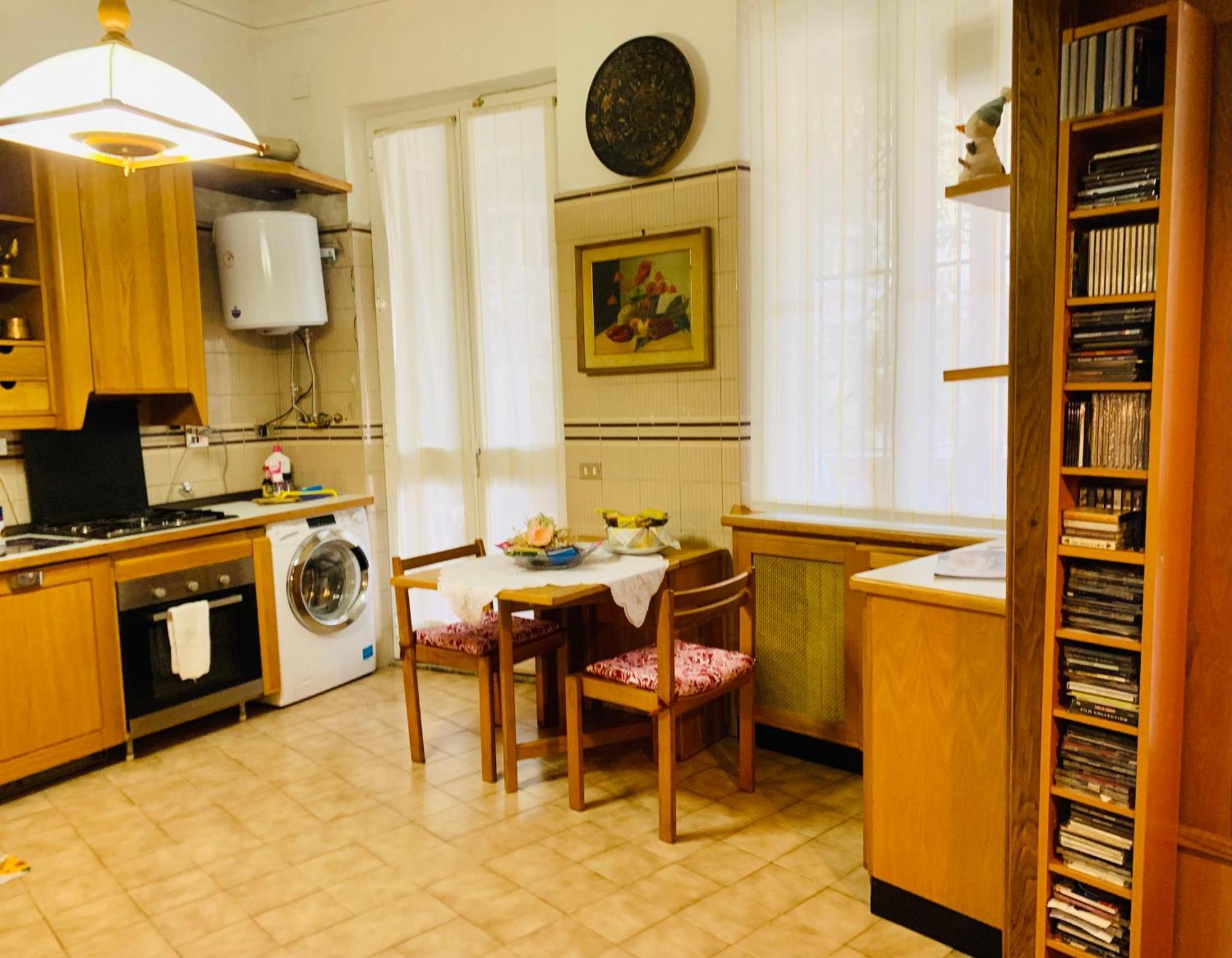 A Due Passi Dal Centro 2 Matrimoniali Wifi Apartment Genua